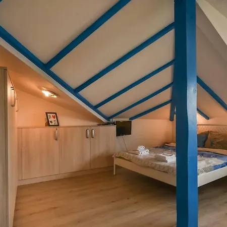 Apartment The Ivy House - A Cozy Attic Near The Center By Flat Mаnager Sofia